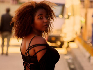 BlackCamille - Sexy, süß und immer einsatzbereit! Ich bin hier, wann immer du Lust hast, Spaß zu haben!